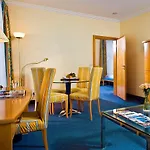 Wyndham Duisburger Hof מלון 4*