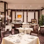 Wyndham Duisburger Hof 4* דיסבורג