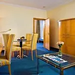 Wyndham Duisburger Hof מלון 4*