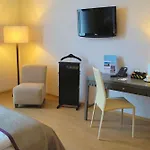 מלון Wyndham Duisburger Hof 4*