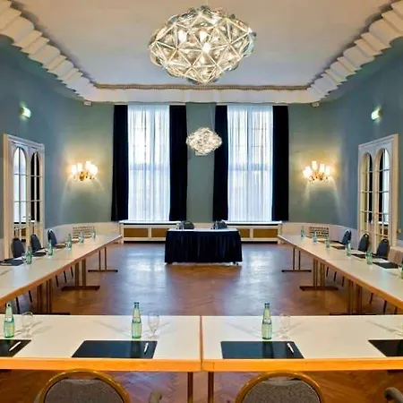 Wyndham Duisburger Hof Hotel 4*