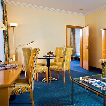 Wyndham Duisburger Hof Hotel 4*