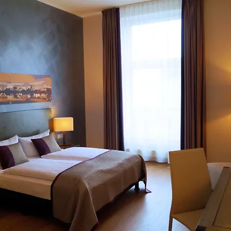 Wyndham Duisburger Hof Hotel 4*