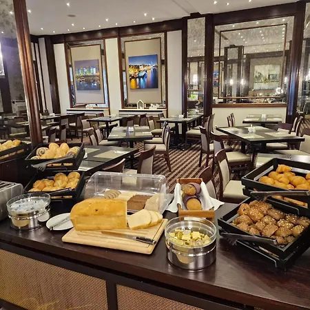 Wyndham Duisburger Hof 4* Duisbourg