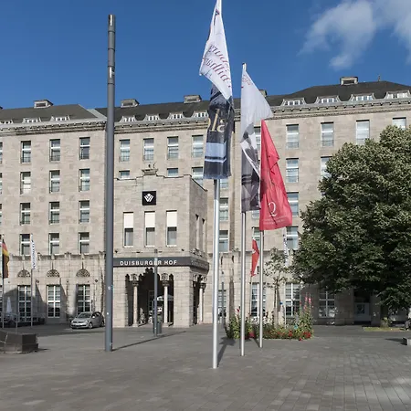 Hotell Wyndham Duisburger Hof 4*