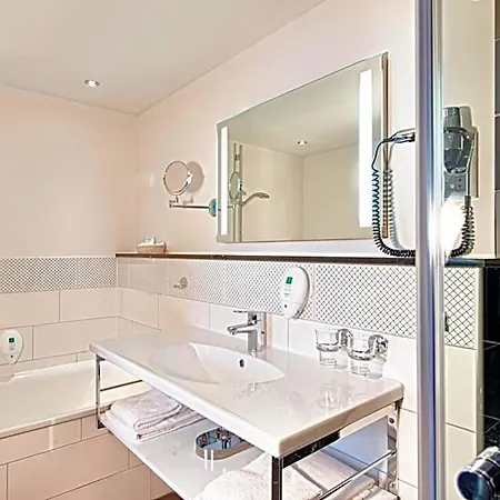 Wyndham Duisburger Hof 4* 뒤스부르크