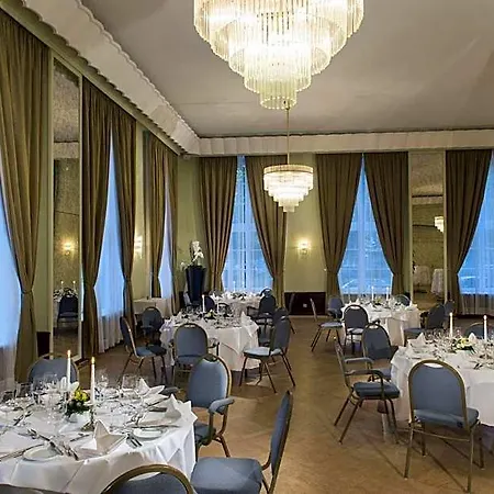 Wyndham Duisburger Hof 호텔