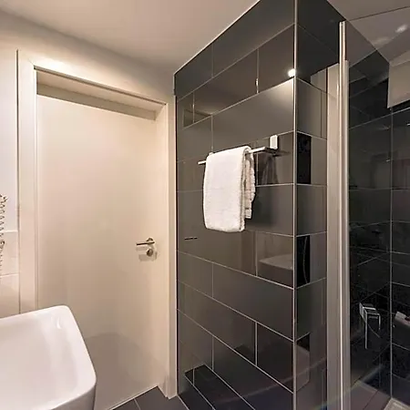 Wyndham Duisburger Hof 4* 뒤스부르크
