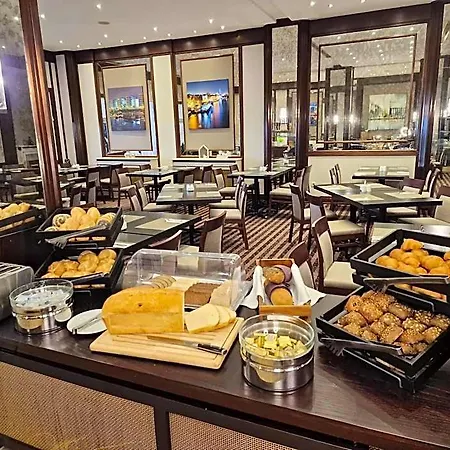 호텔 Wyndham Duisburger Hof 뒤스부르크