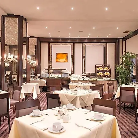 Wyndham Duisburger Hof 호텔