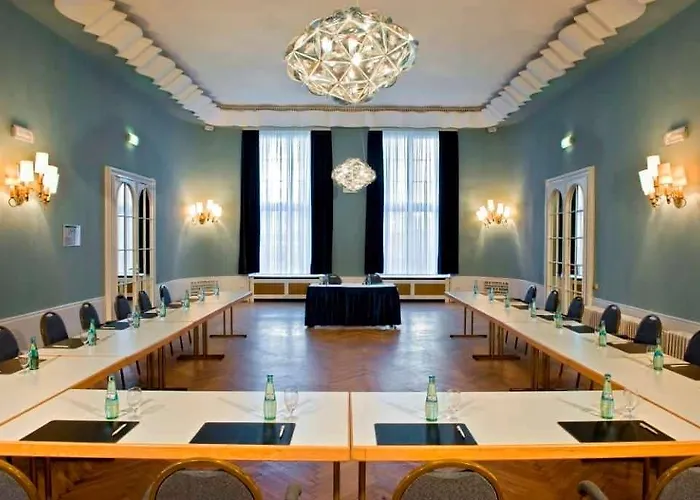 Wyndham Duisburger Hof Hotell 4*