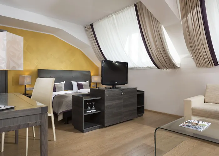 Hotell Wyndham Duisburger Hof 4*