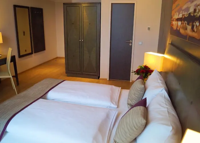 Wyndham Duisburger Hof 4*